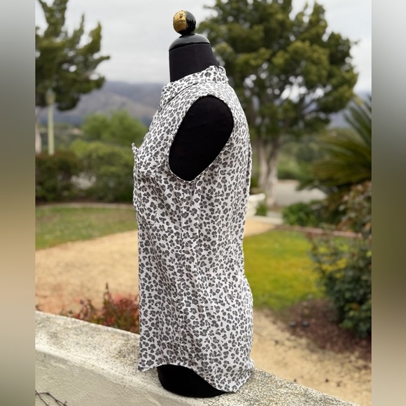 Equipment Femme leopard print sleeveless silk blouse - size XS - Picture 2 of 4